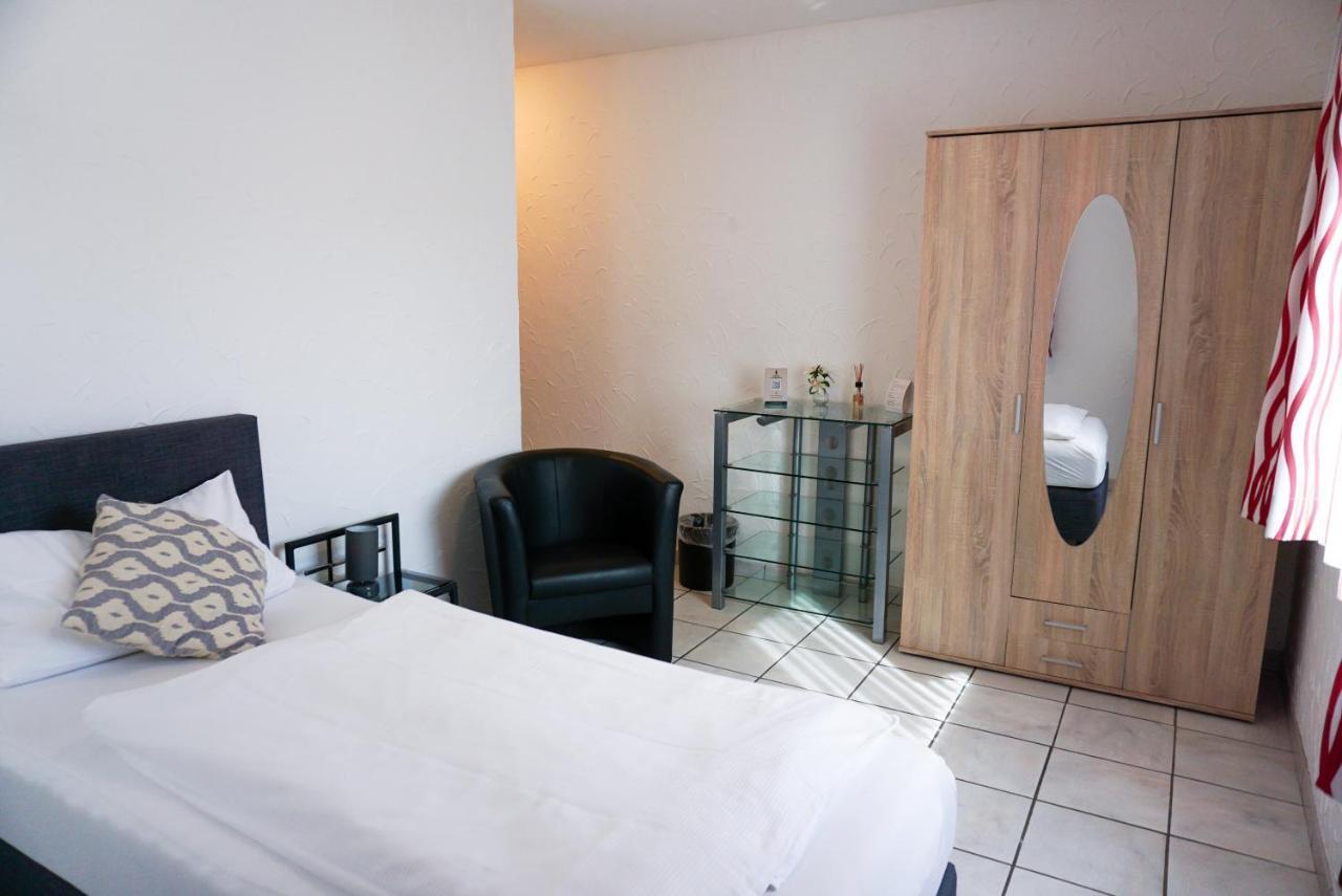 Hotel Zur Schlemmerscheune Weilerbach 外观 照片